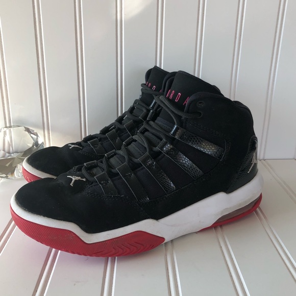 jordan aura black and red